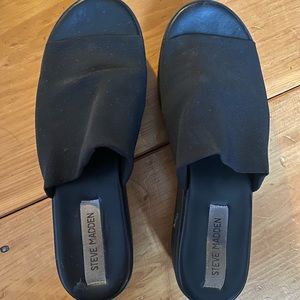 Steve Madden platform sandals